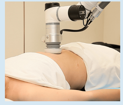 Behandlung am Bauch mit dem Aesthetic Robot AI