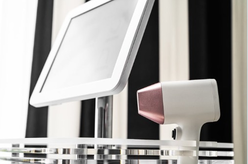 Derma Select Pro Diodenlaser mit Touchscreen und Handstück
